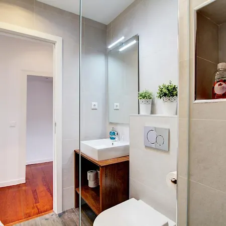 דירה Great Duplex In Alfama *