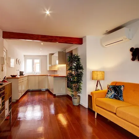 Great Duplex In Alfama דירה *